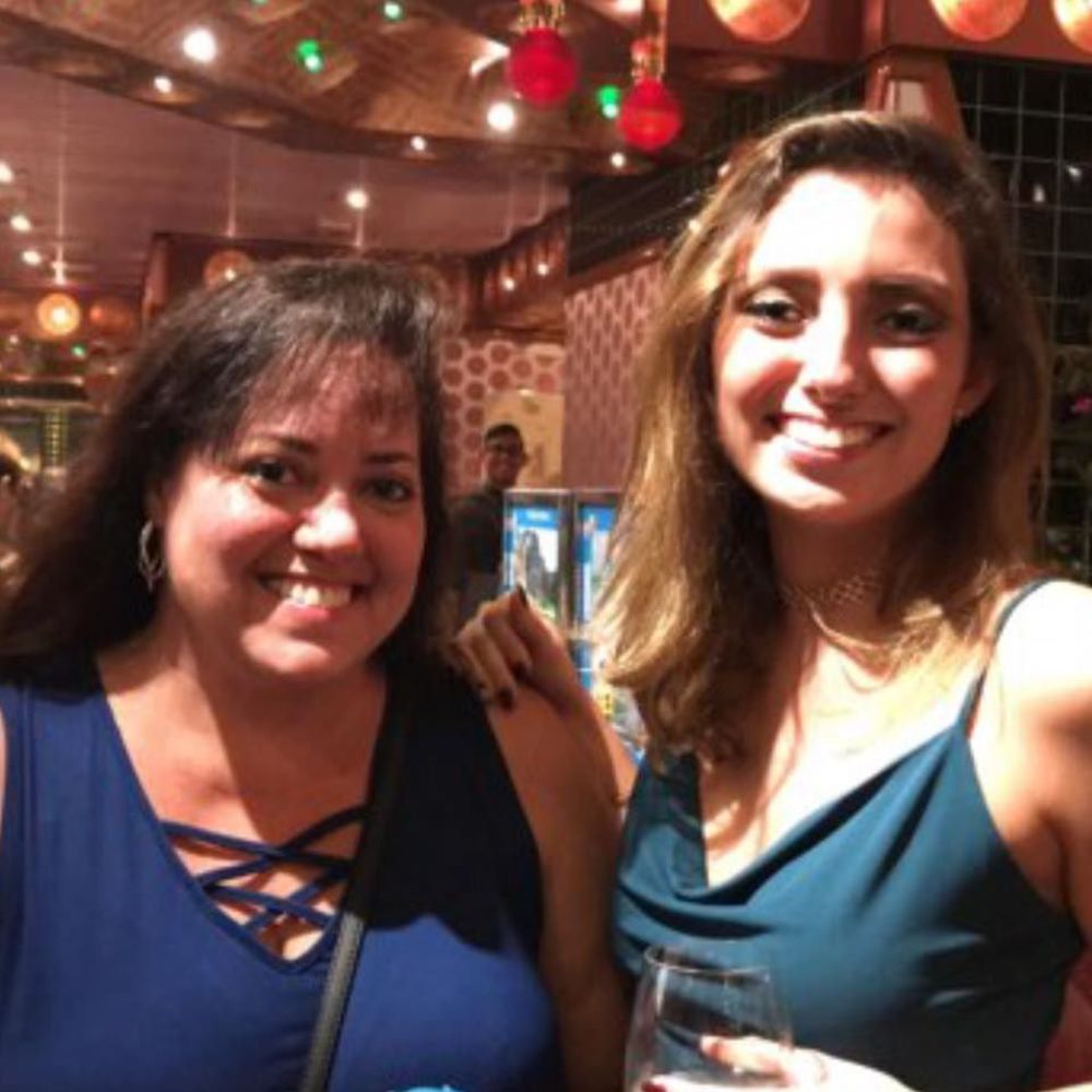 Meet your Posher, Carla